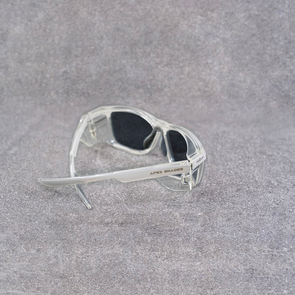 White frame Polarised
